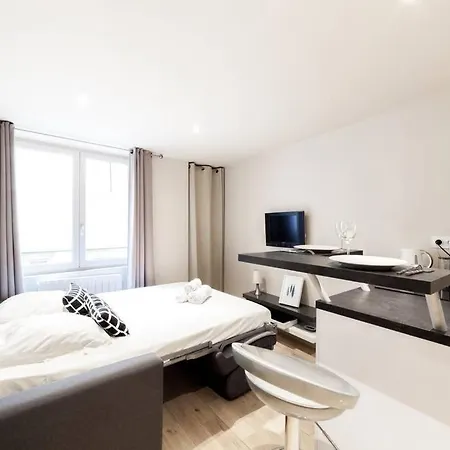 Parfaitement Equipe - Metro Cordeliers Ail Apartment *